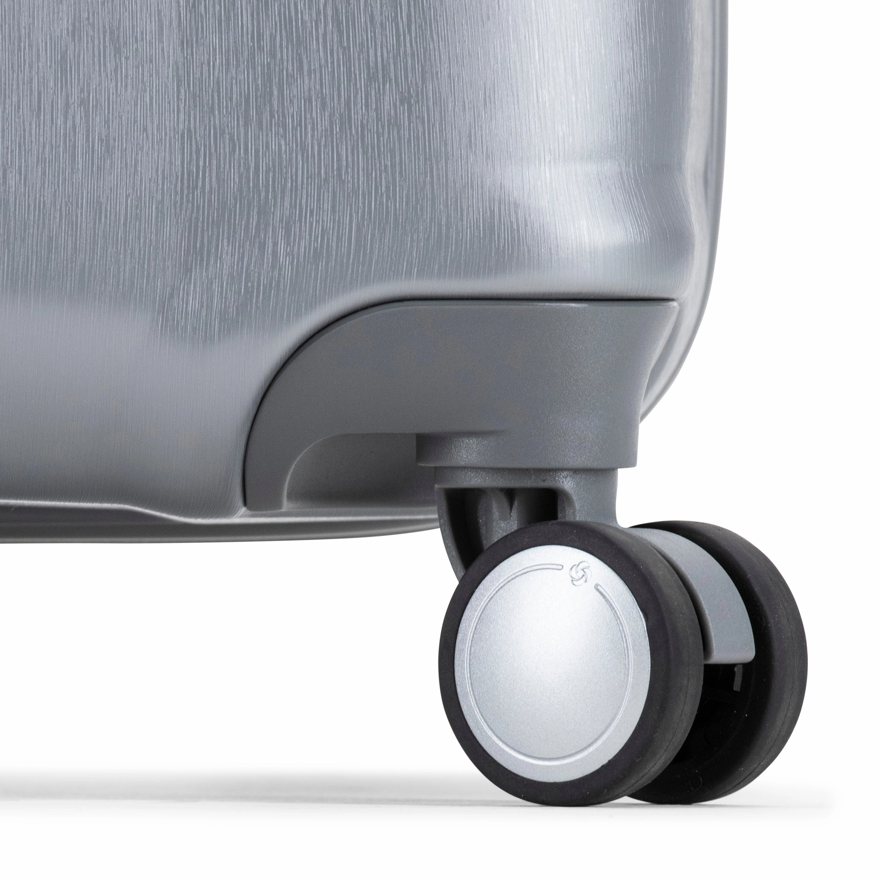 Samsonite Ziplite 6 Spinner Carry-On Luggage