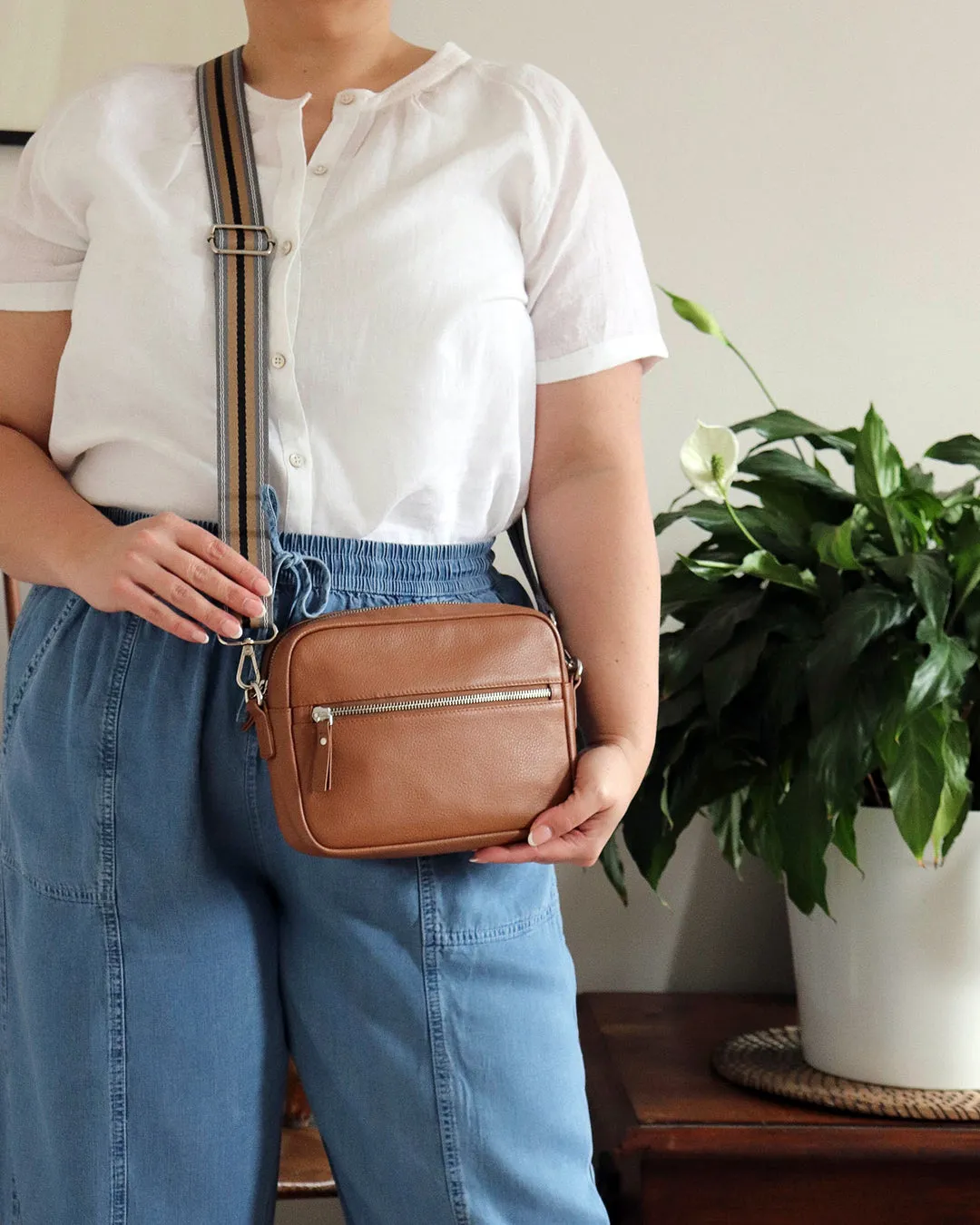 Taylor Leather Midi Crossbody Bag - Tan