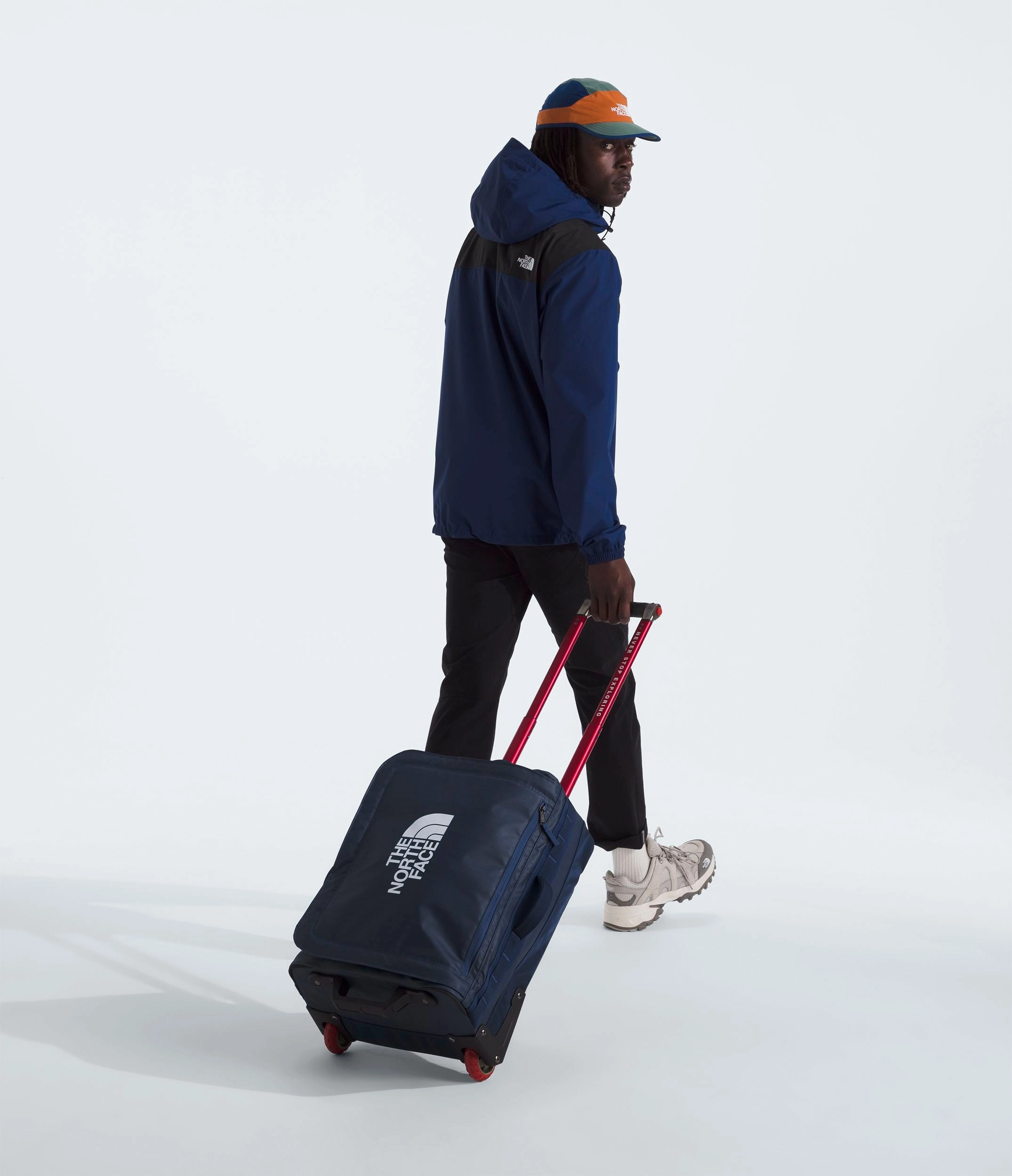 The North Face Base Camp Voyager 21" Roller