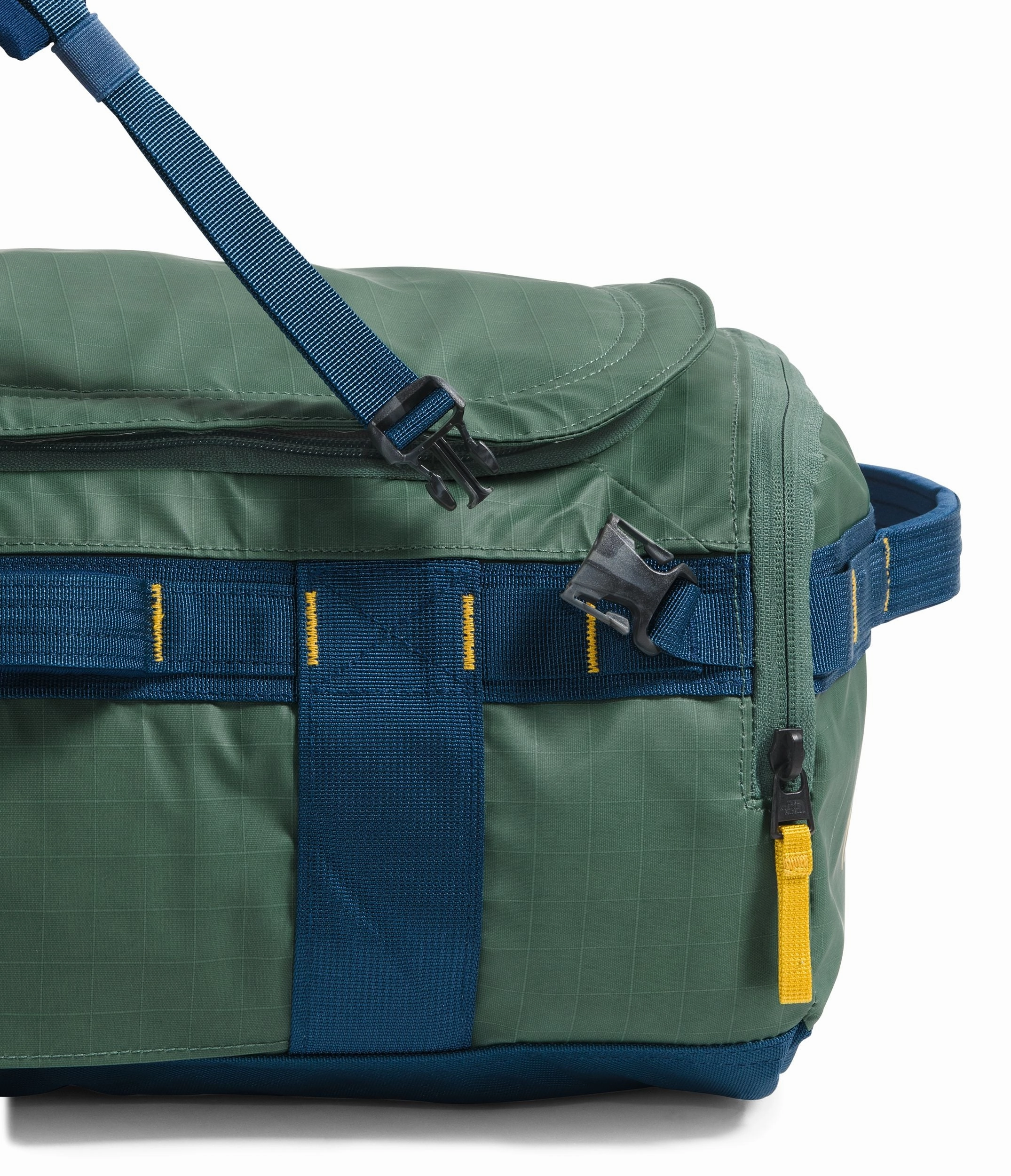The North Face Base Camp Voyager Duffel32L