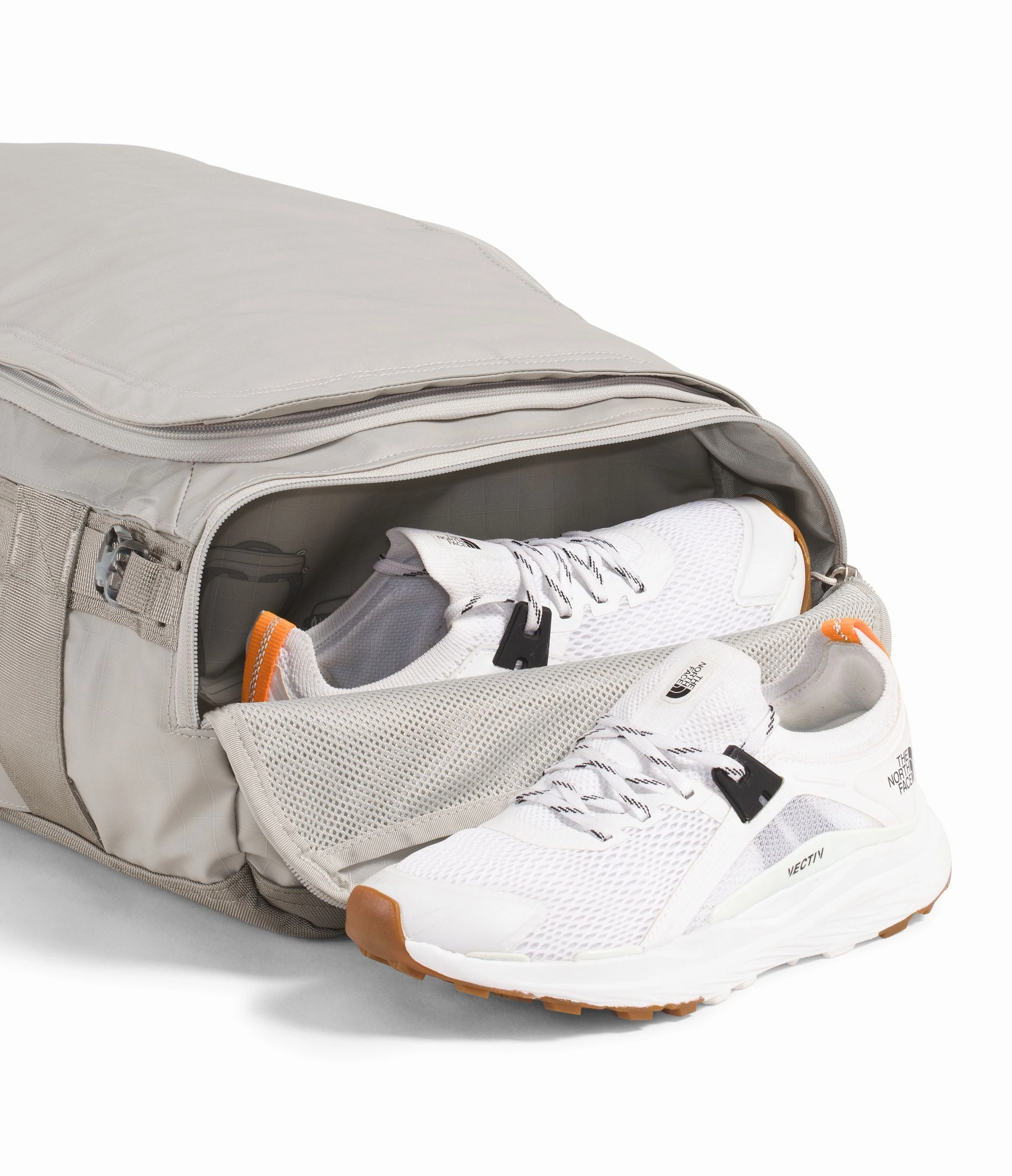 The North Face Base Camp Voyager Duffel32L
