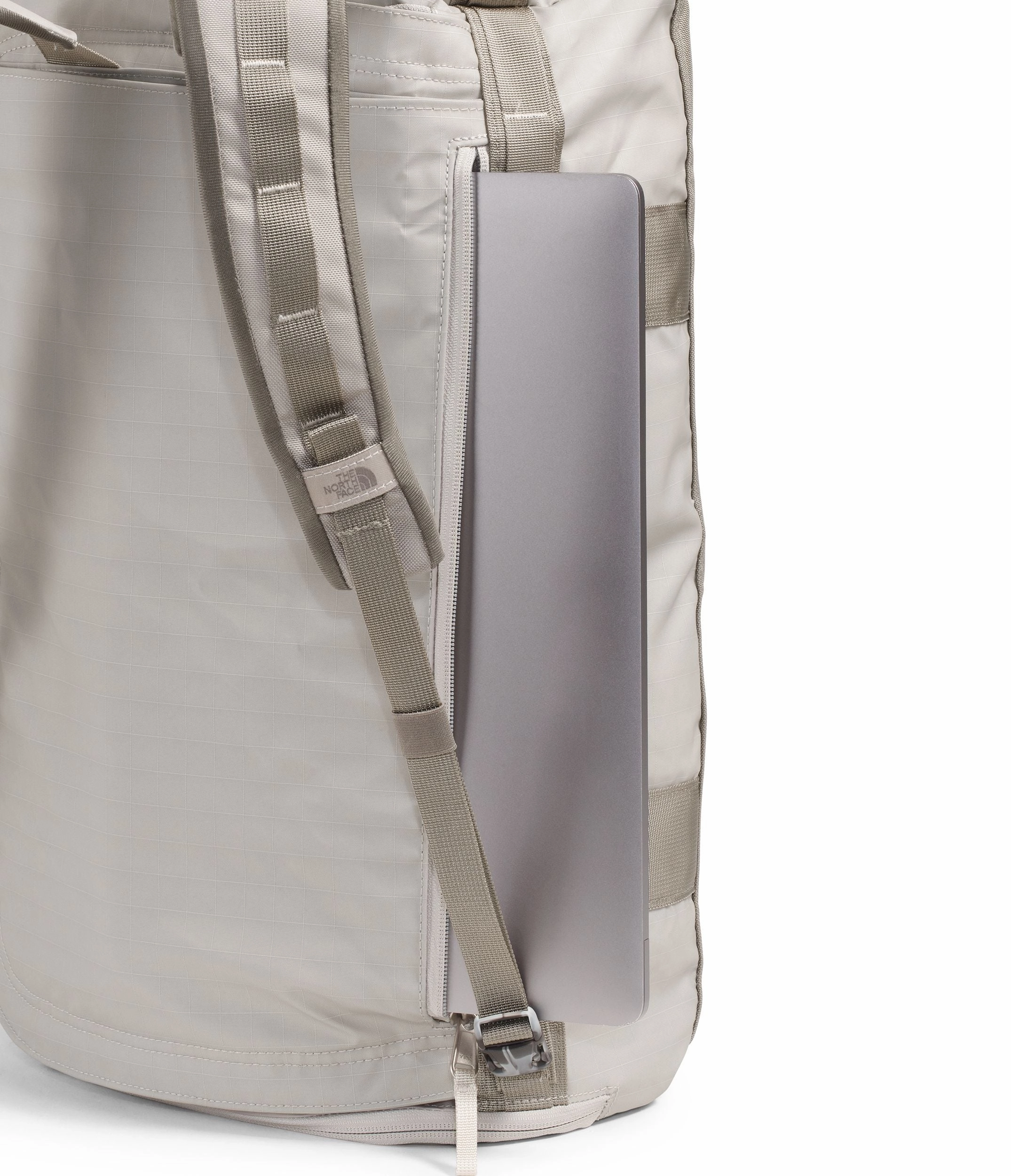 The North Face Base Camp Voyager Duffel32L
