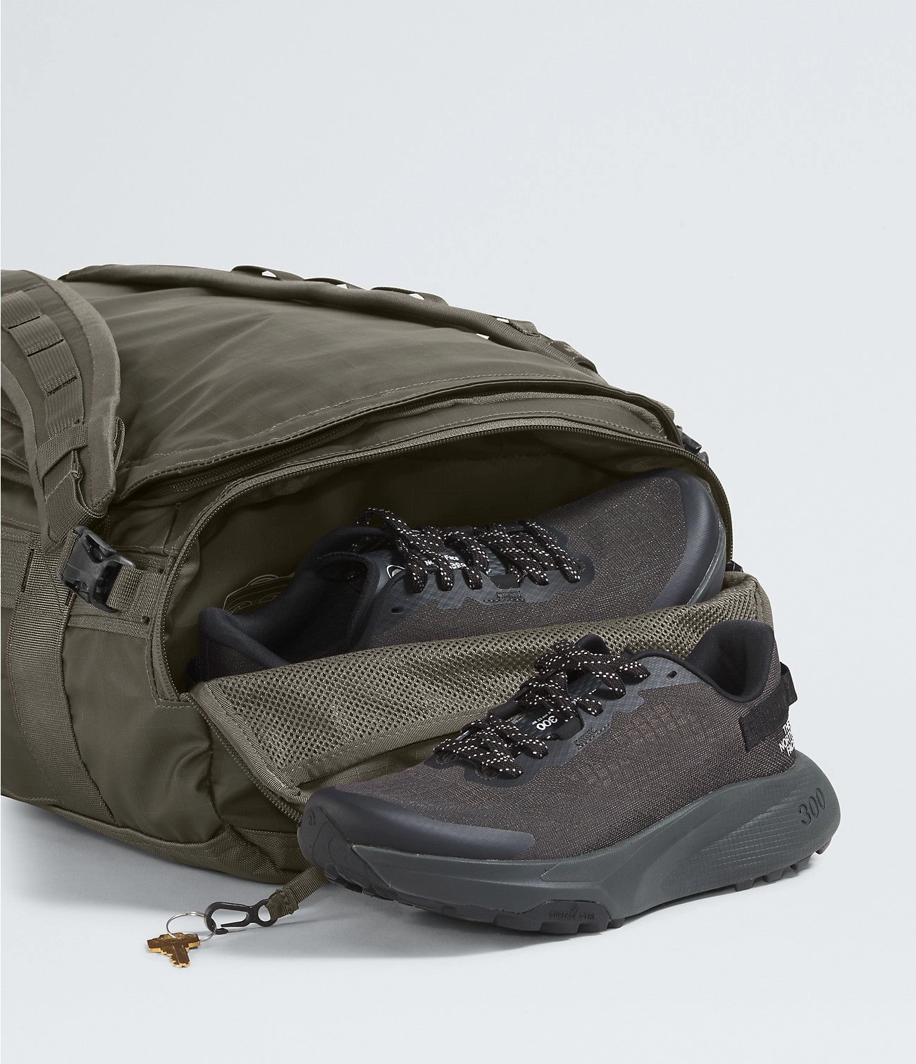 The North Face Base Camp Voyager Duffel32L
