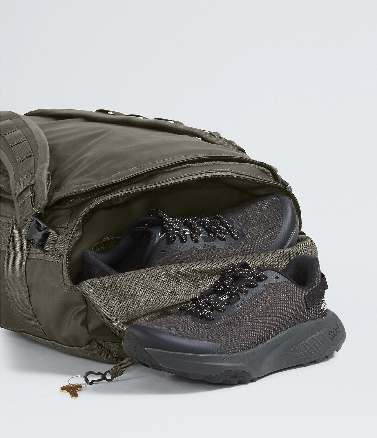The North Face Base Camp Voyager Duffel32L
