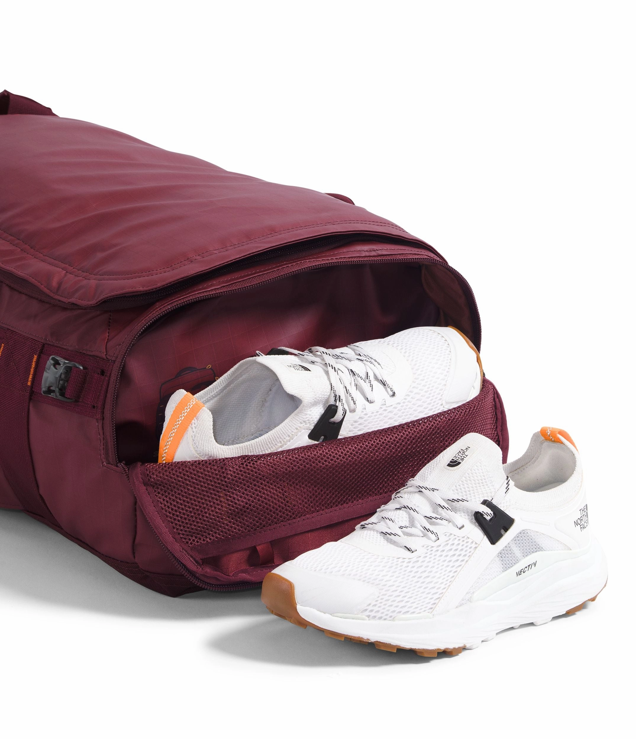 The North Face Base Camp Voyager Duffel32L