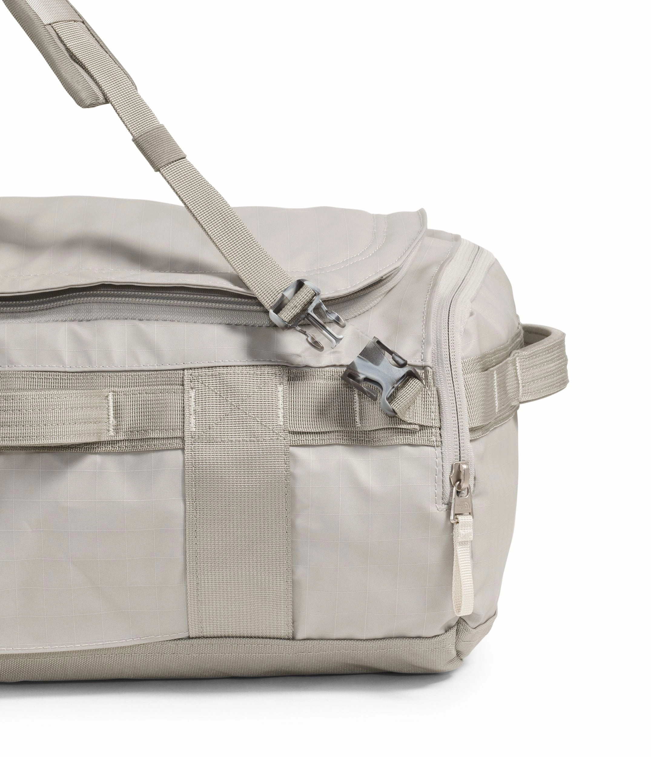 The North Face Base Camp Voyager Duffel32L
