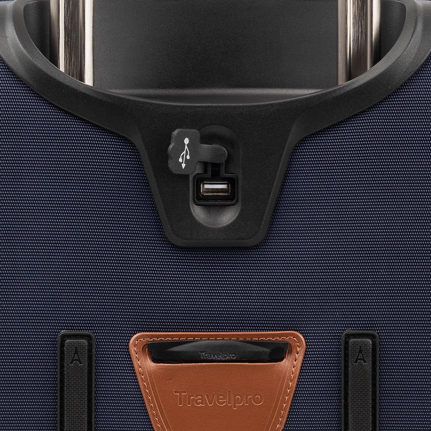 Travelpro Crew Versapack Global Carry-On Exp Rollaboard