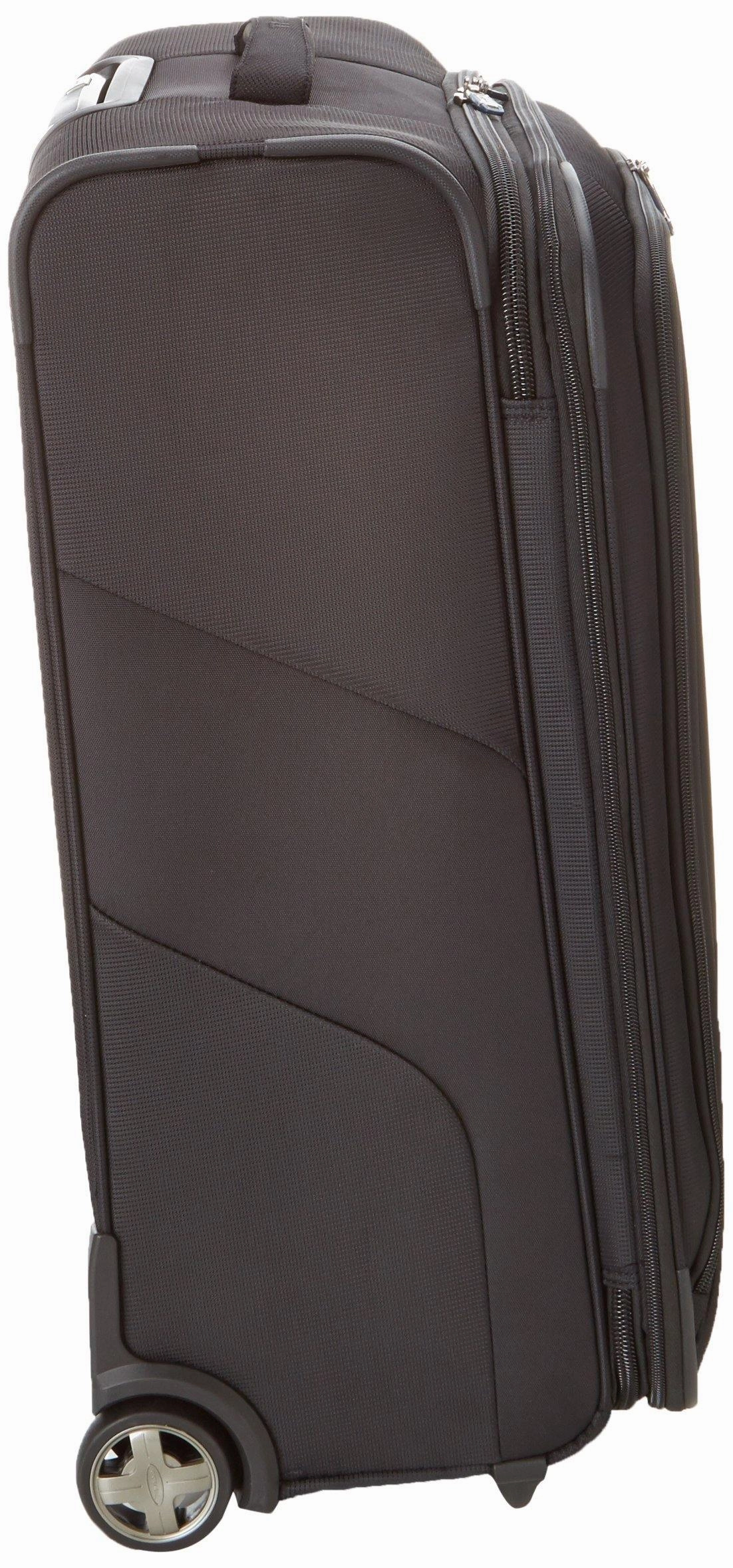 TravelPro Maxlite 3 25" 2-Wheel Medium Luggage