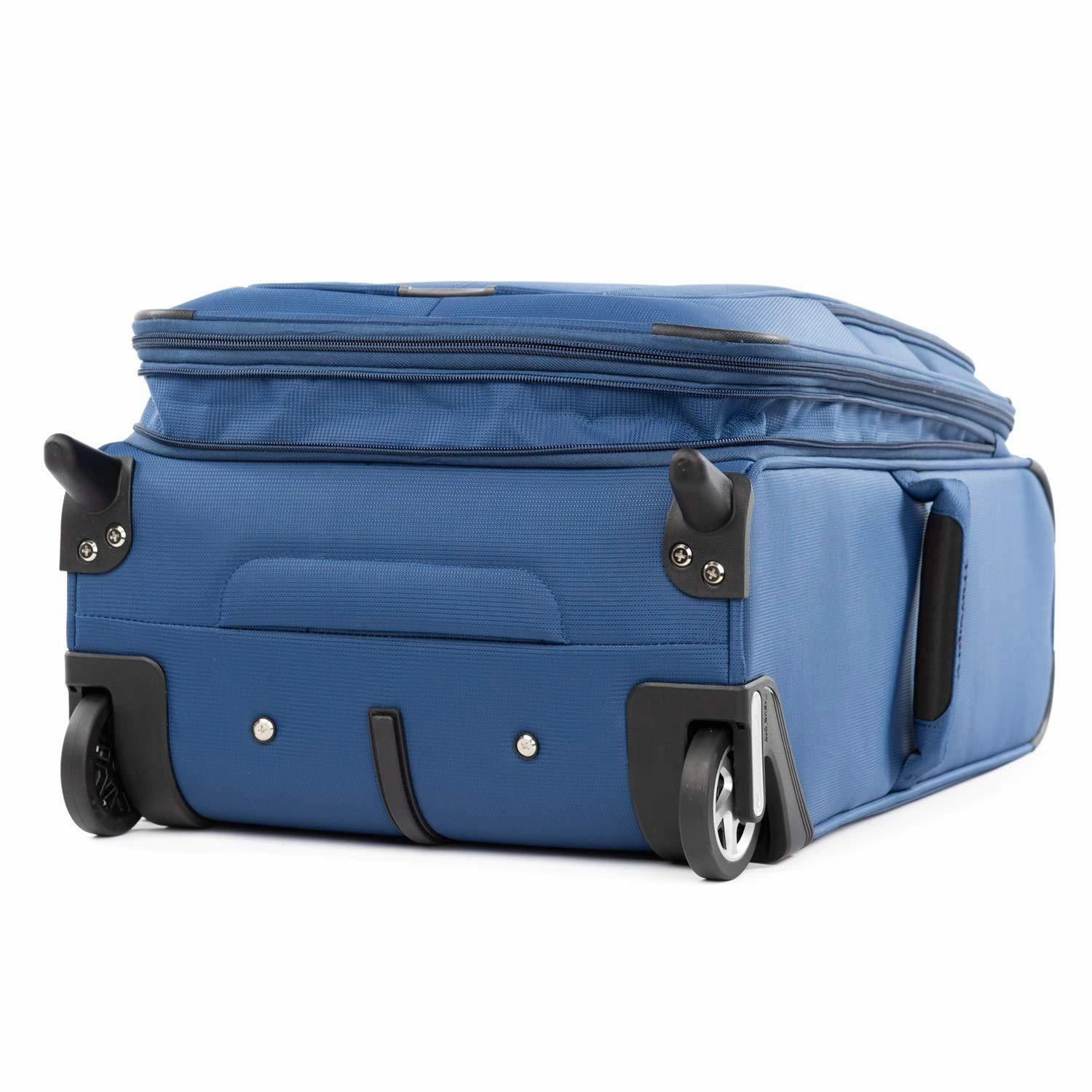 TravelPro Maxlite 5 22" 2-Wheel Carry-On Luggage
