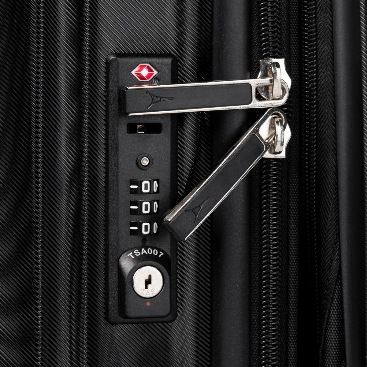 Travelpro Maxlite Air Large Expandable Hardside Spinner