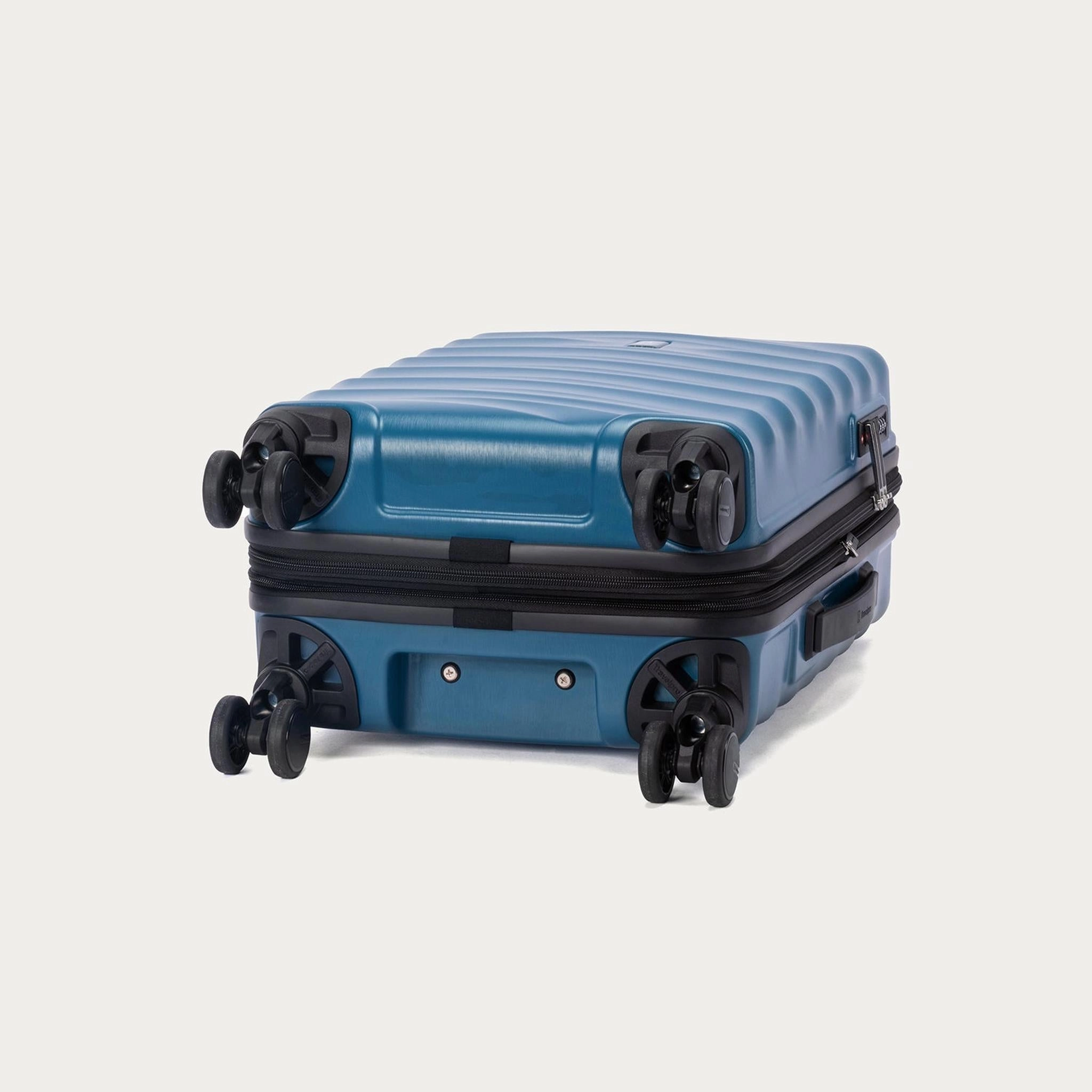 Travelpro Maxlite Air V2 Compact Carry-on Expandable Spinner