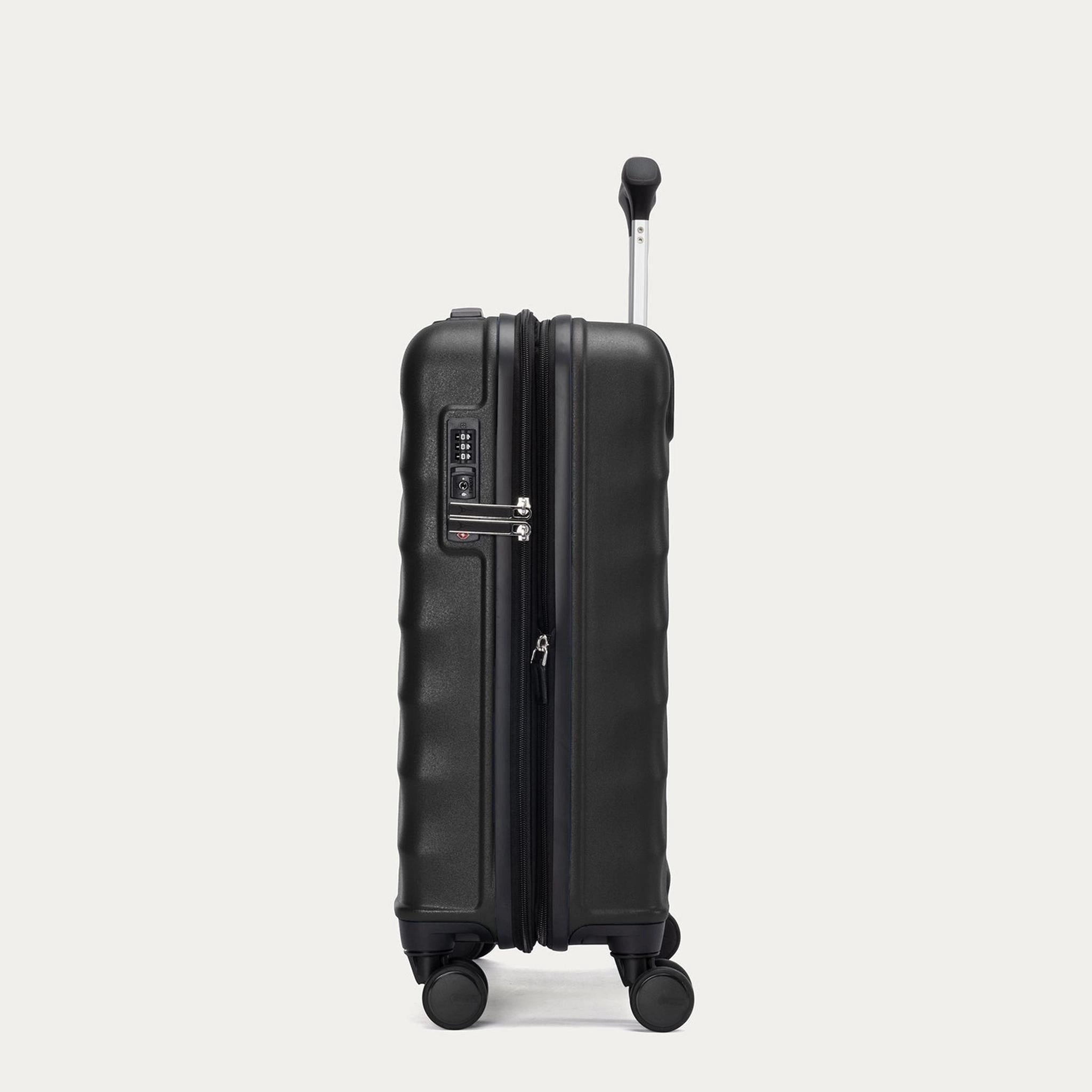 Travelpro Maxlite Air V2 International Carry-on Expandable Spinner