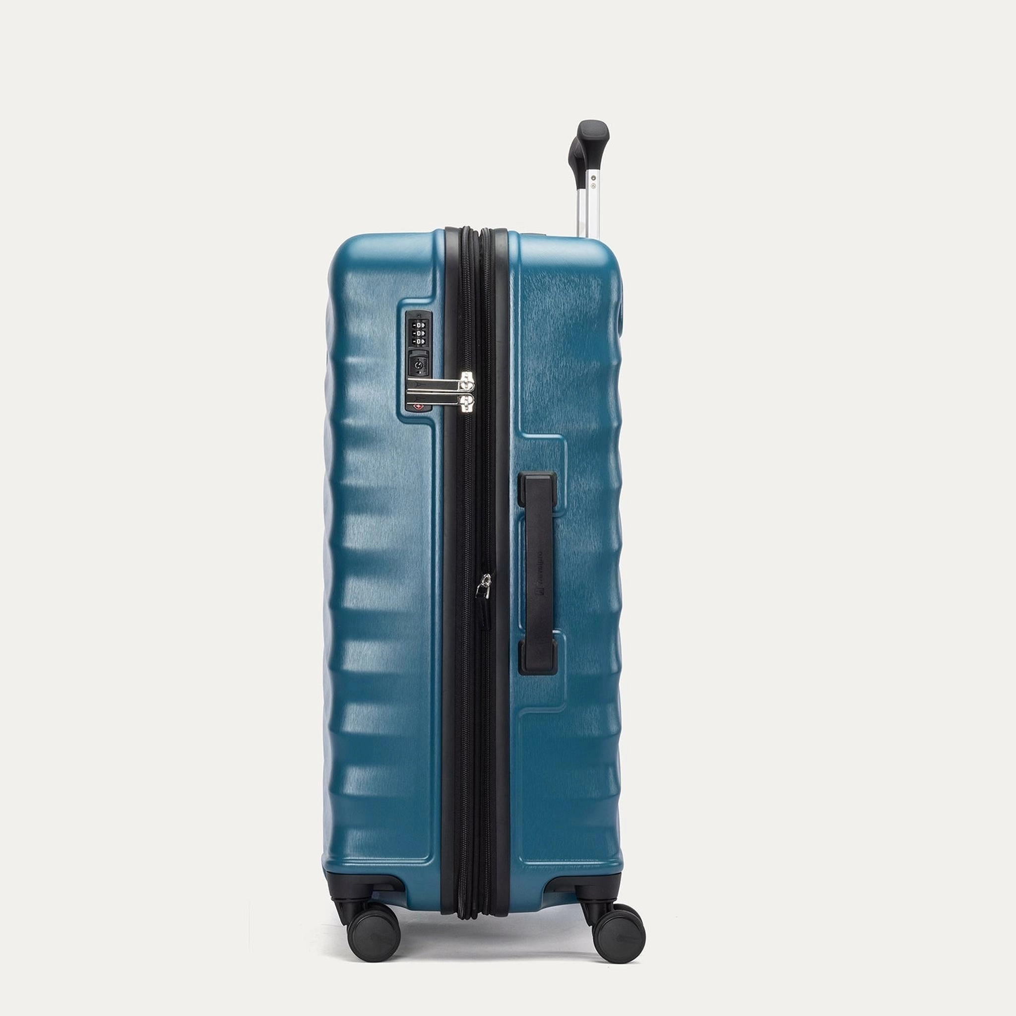 Travelpro Maxlite Air V2 Medium Check-in Expandable Spinner