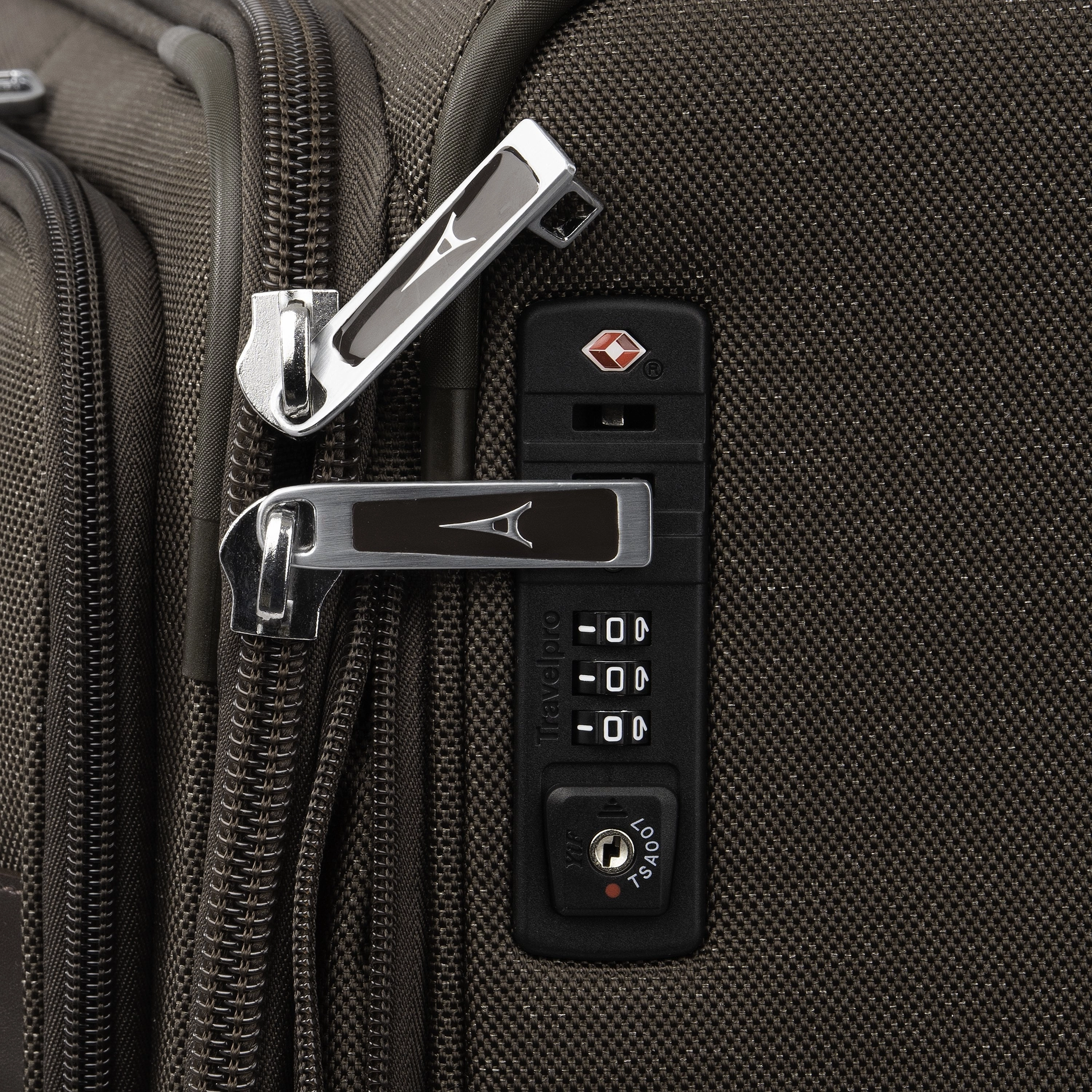 Travelpro Platinum Elite 29 Inch Expandable Spinner Luggage