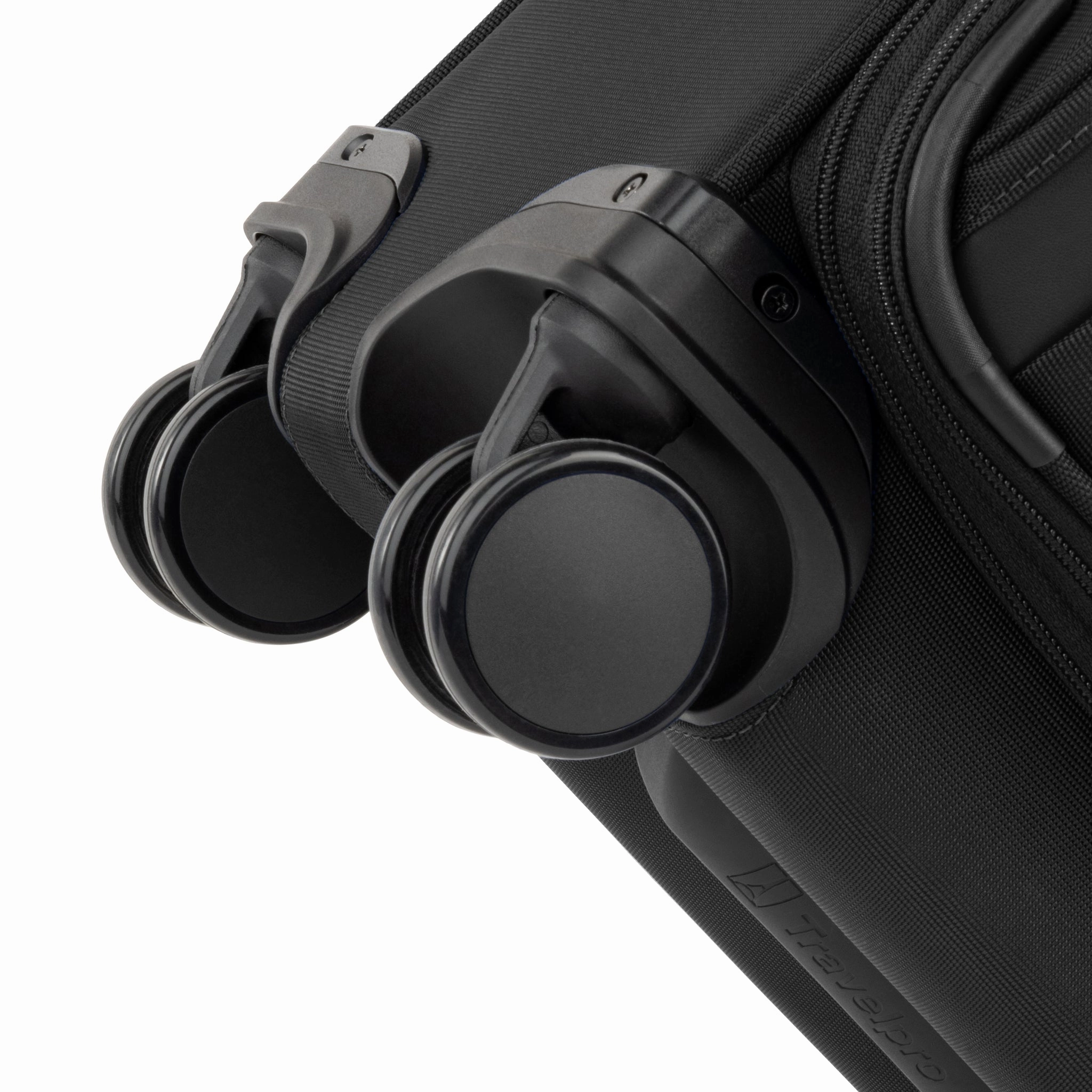 Travelpro VersaPack  Carry-on Expandable Spinner