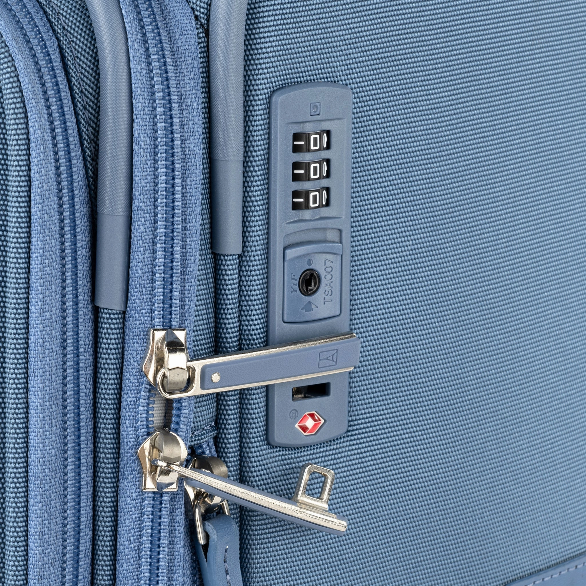 Travelpro VersaPack  Large Check-in Expandable Spinner