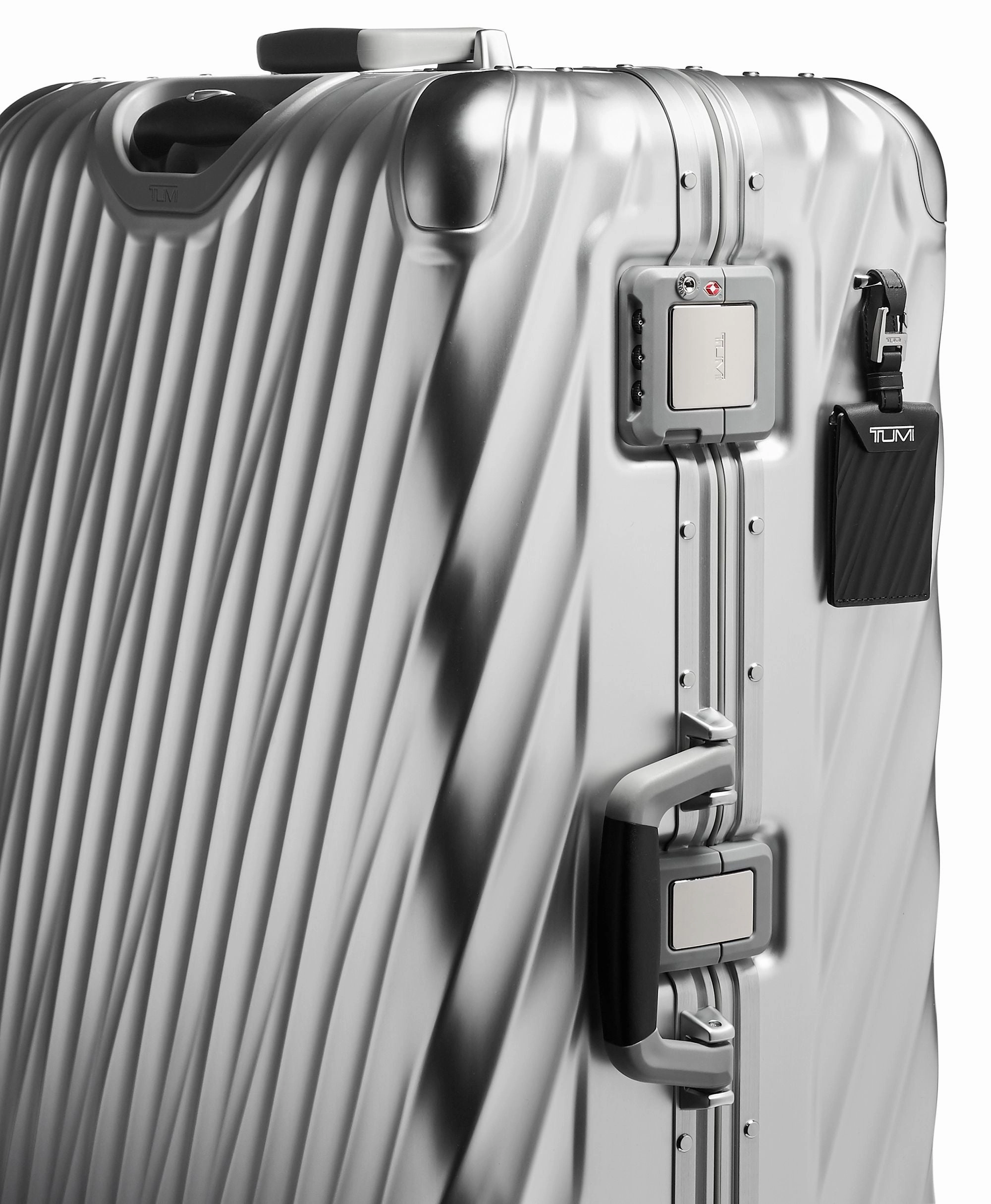Tumi 19 Degree Aluminum Extended Trip Packing Case Large Luggage