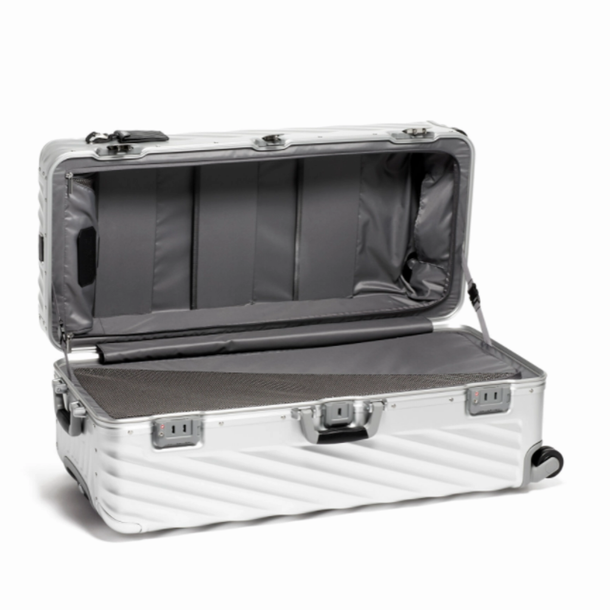 TUMI 19 Degree Aluminum Rolling Trunk
