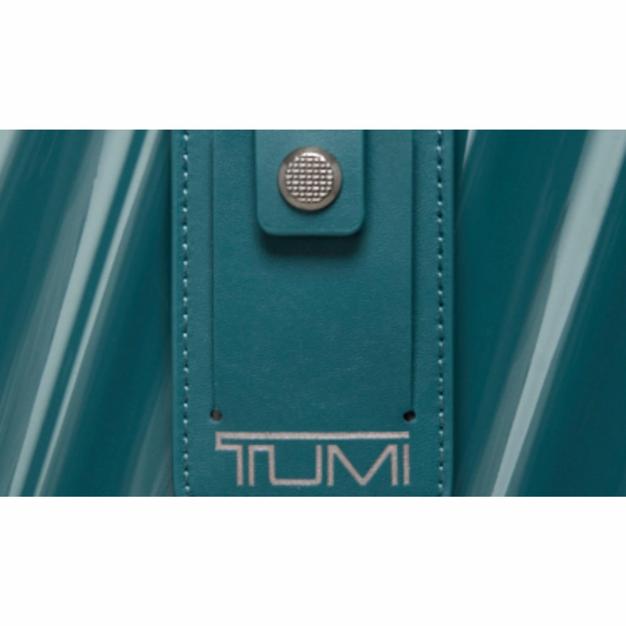 TUMI 19 Degree International Expandable 4 Wheeled Carry-On