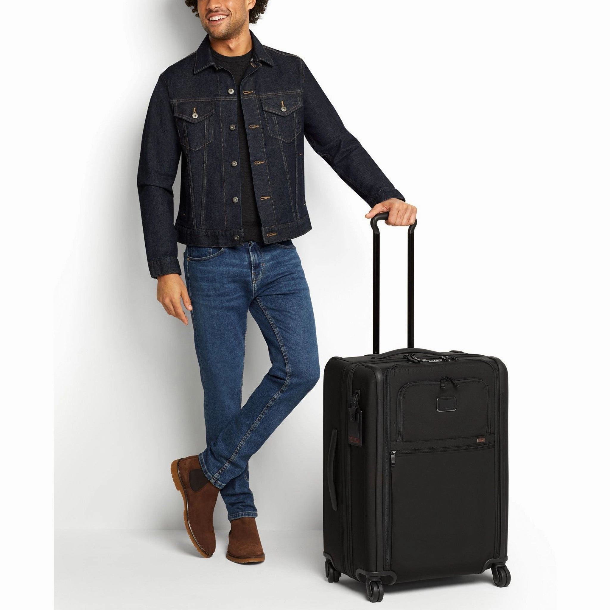 TUMI Alpha 3 Short Trip Expandable 4 Wheel Packing Case
