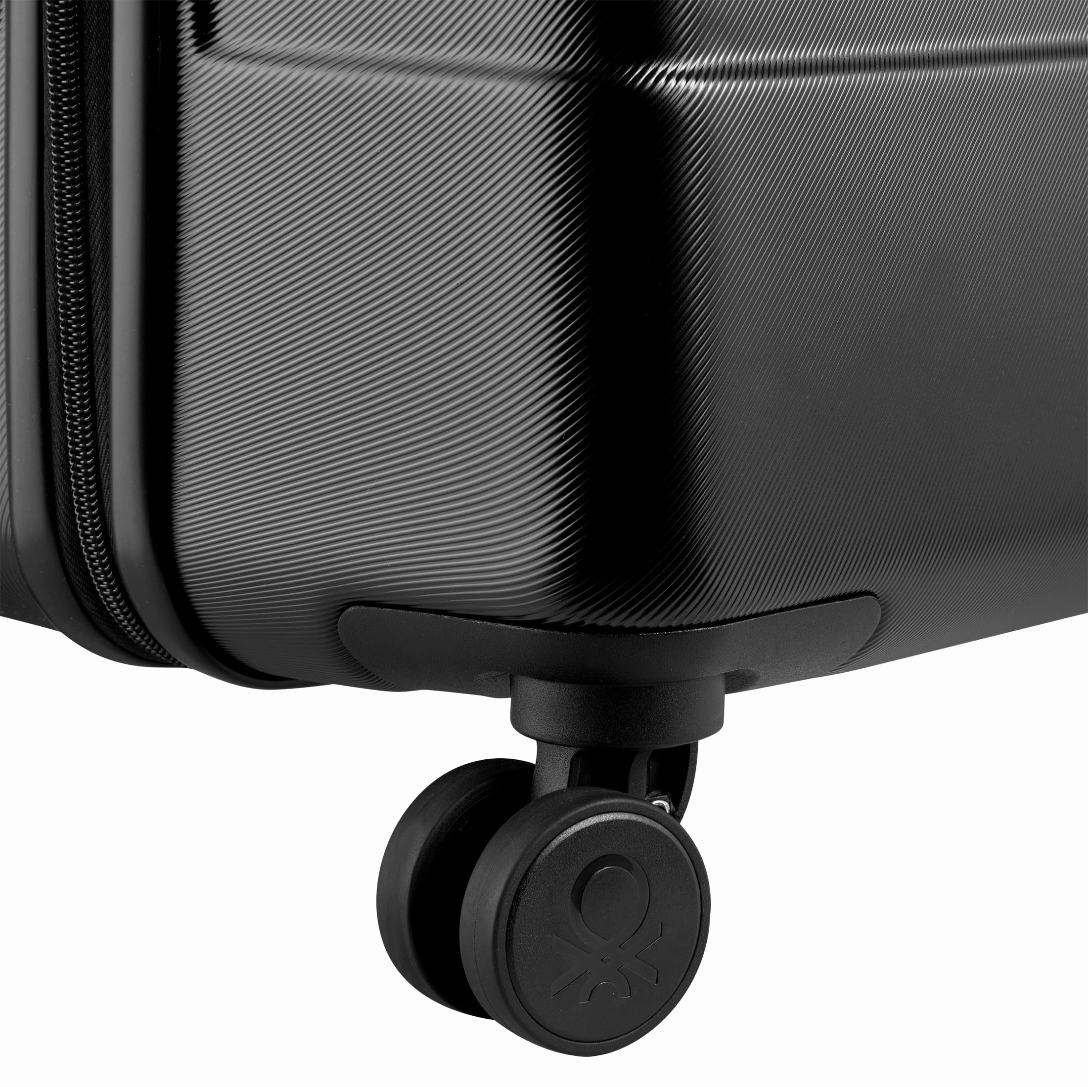 United Colors of Benetton Now Hardside Luggage with Spinner Wheels (3 Piece Set 19/23/27 Inch)