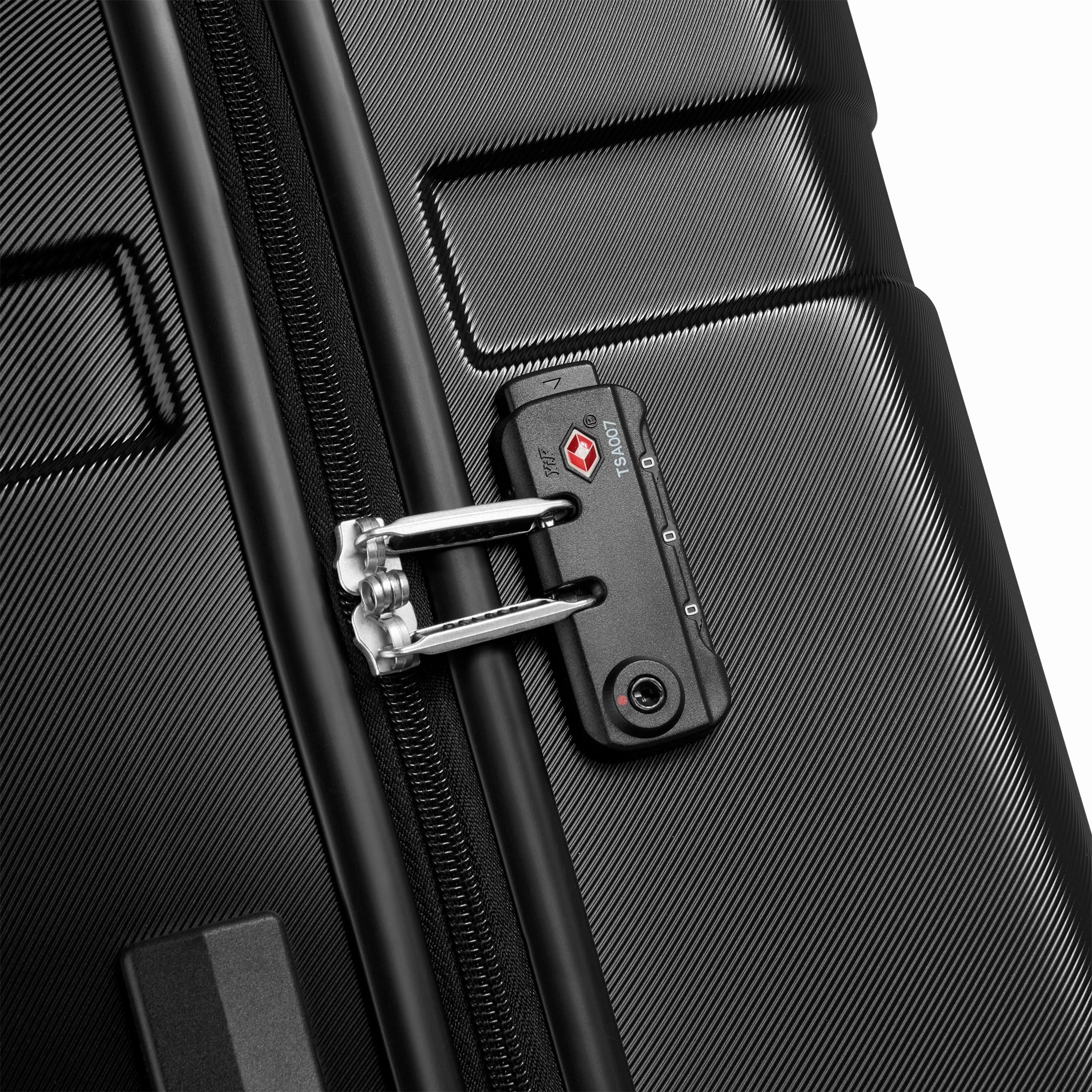 United Colors of Benetton Now Hardside Luggage with Spinner Wheels (3 Piece Set 19/23/27 Inch)