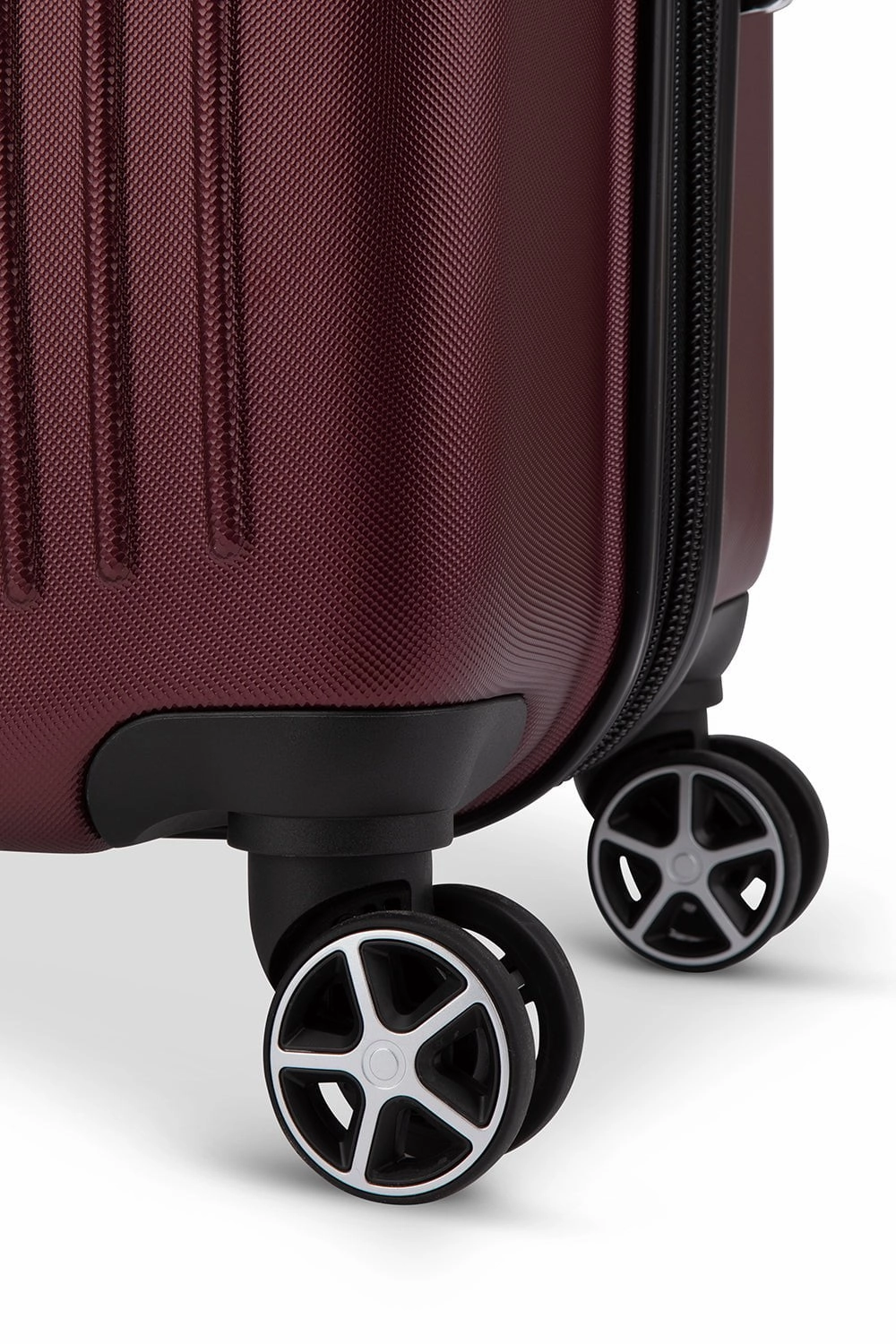 Wenger St-Moritz 28" Expandable Spinner Luggage