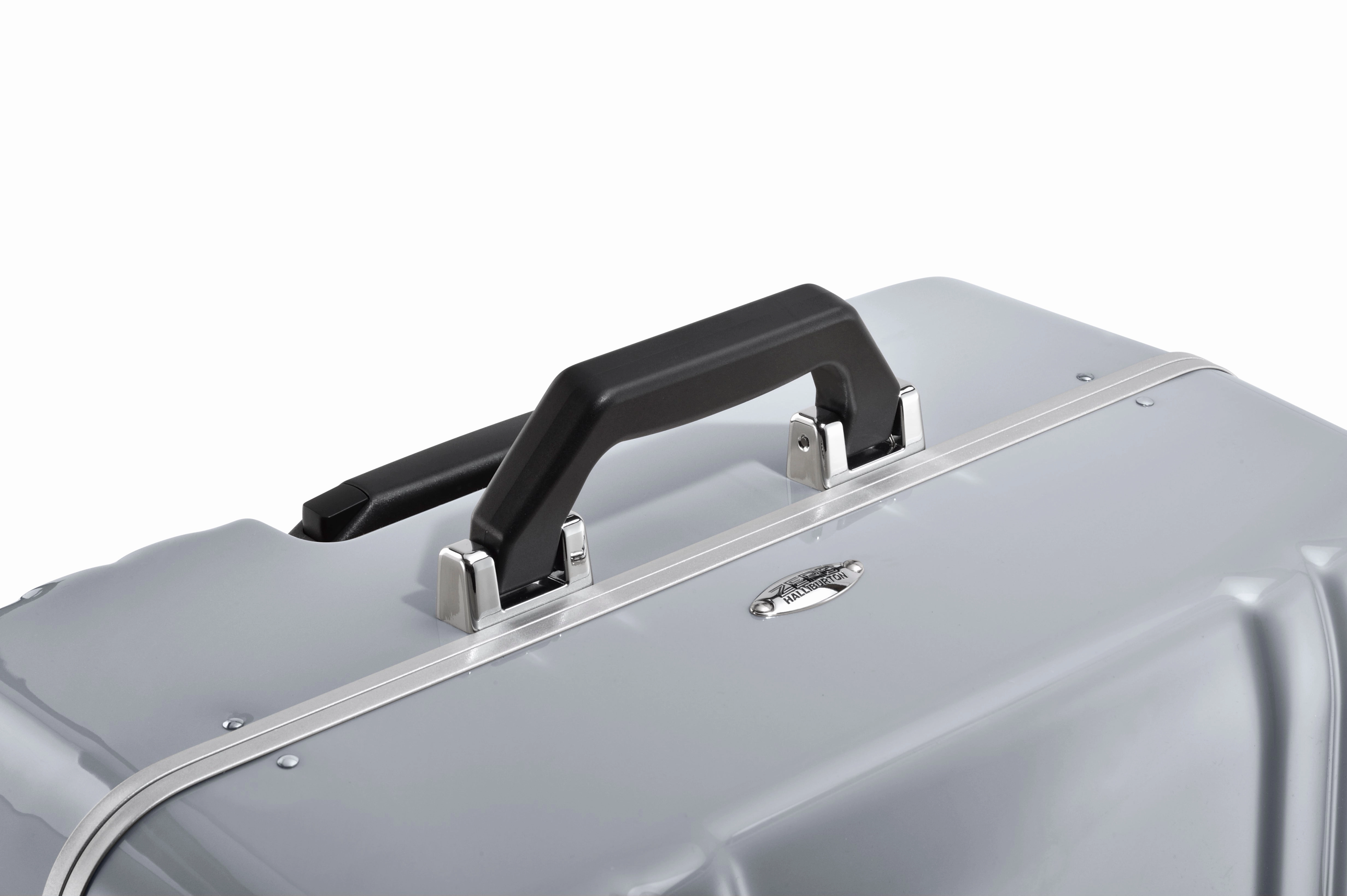 ZERO Halliburton Classic Polycarbonate 2.0 30" 4-Wheel Large Luggage