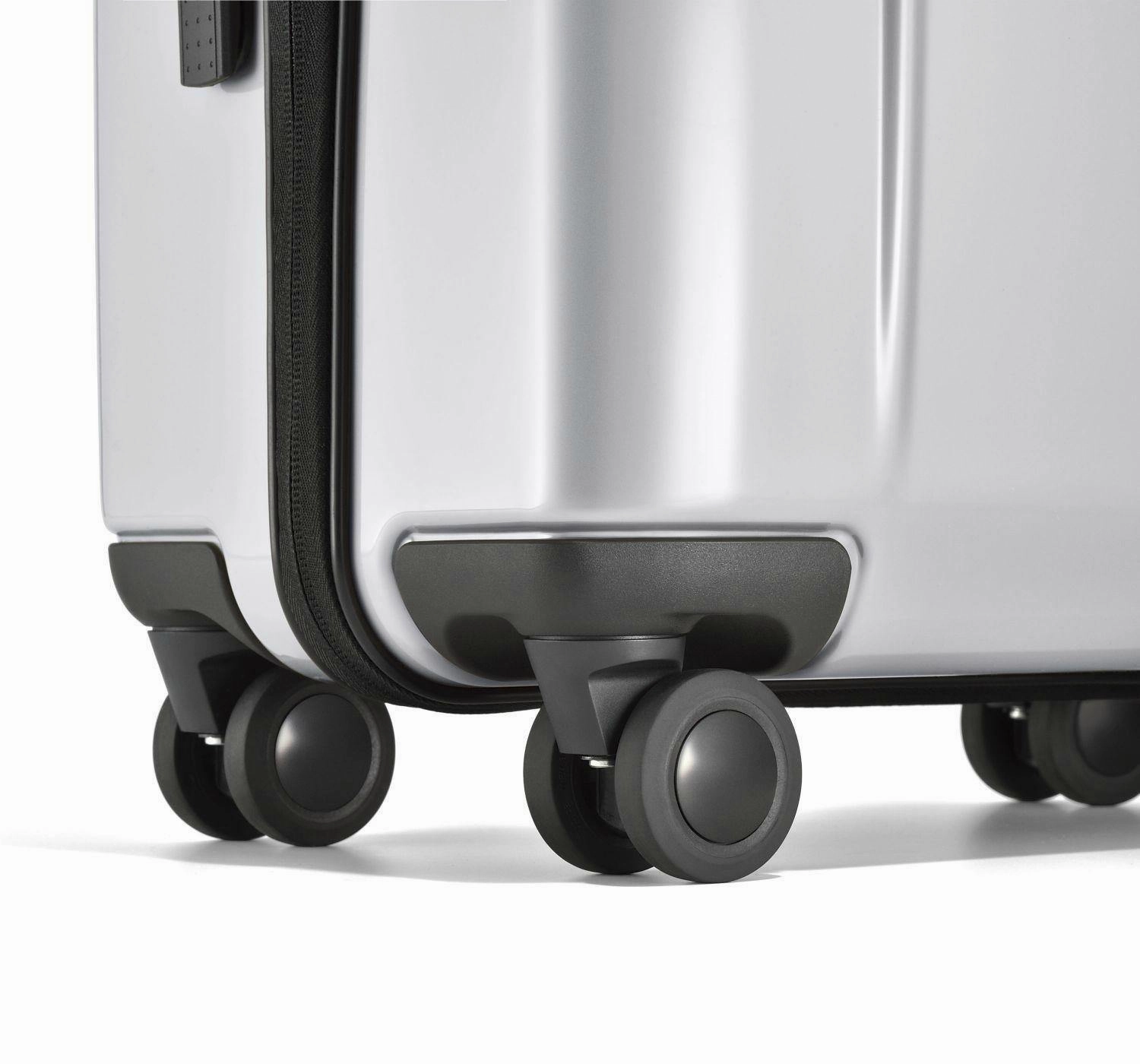 ZERO Halliburton ZRL 28" 4-Wheel Spinner